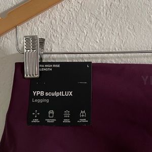 BNWT YPB sculptLUX 7/8-Length Legging Raspberry Large